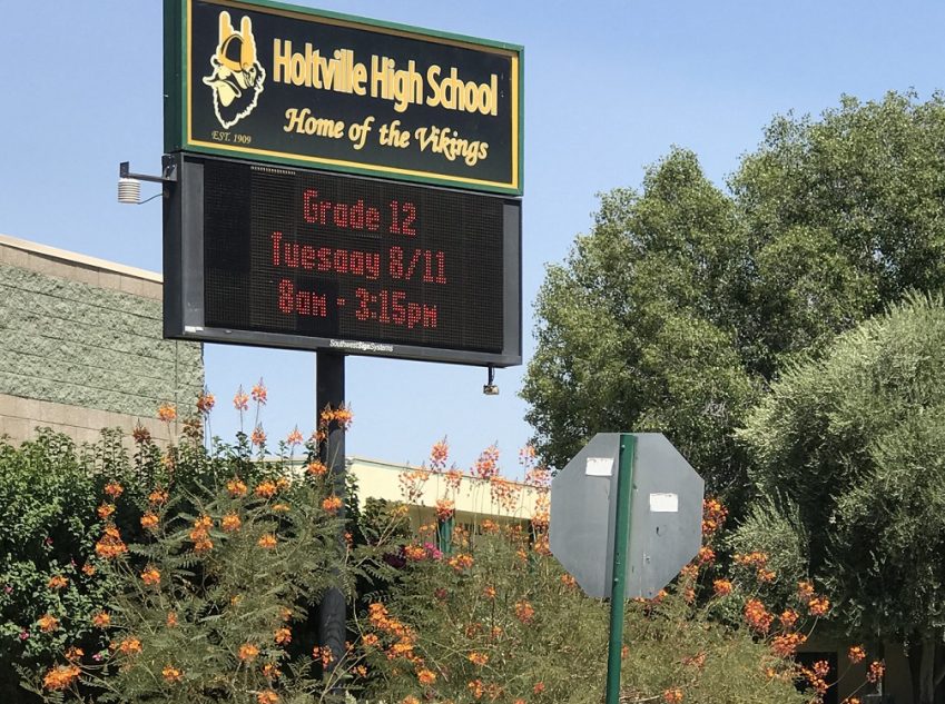 Holtville Unified Set for Students to Return Online » Holtville Tribune