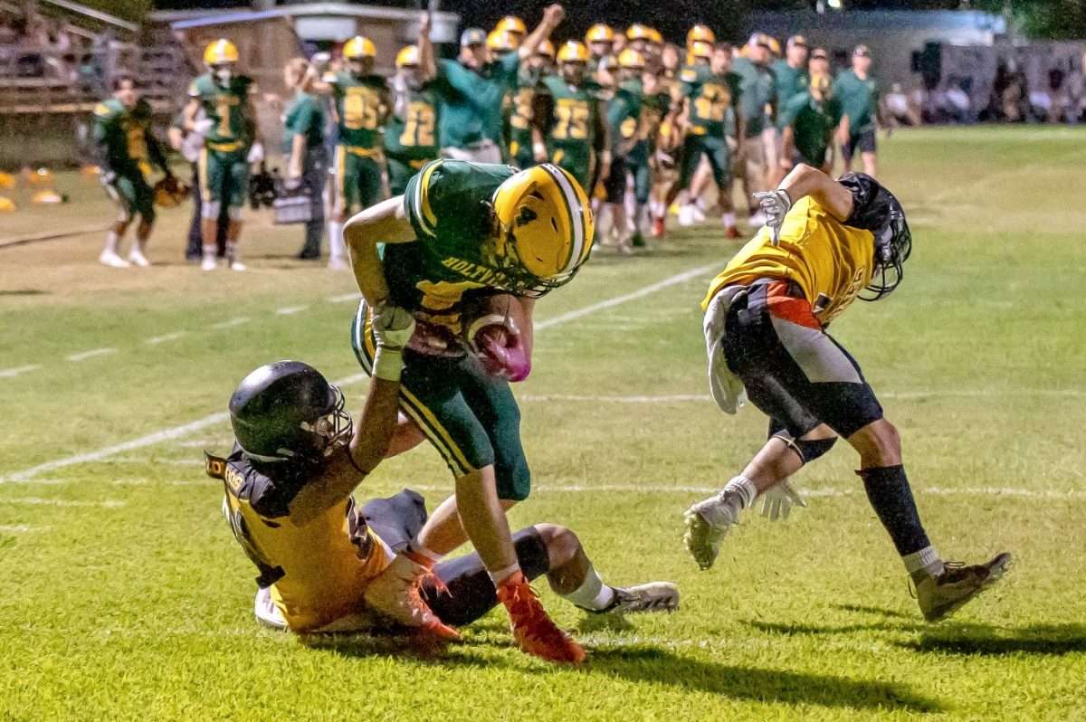 FOOTBALL: Vikings Wake Up Late » Holtville Tribune